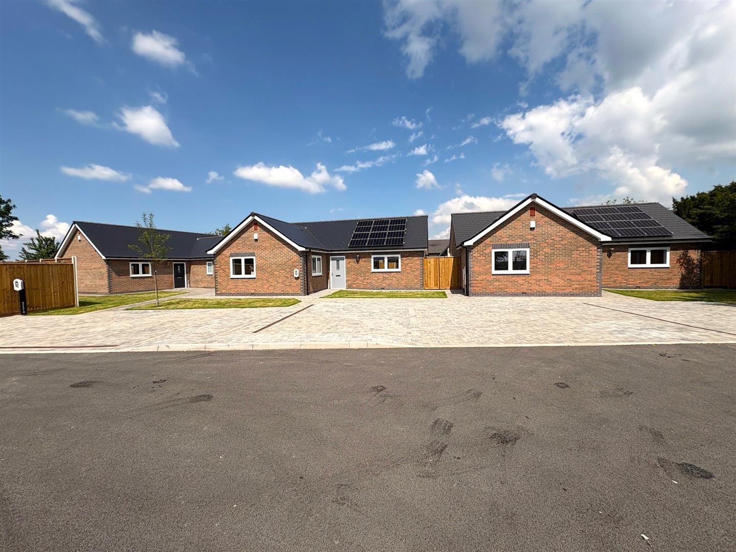 PLOT 2, 4 Llanhaven Close, Telford, TF6 6BH SSTC